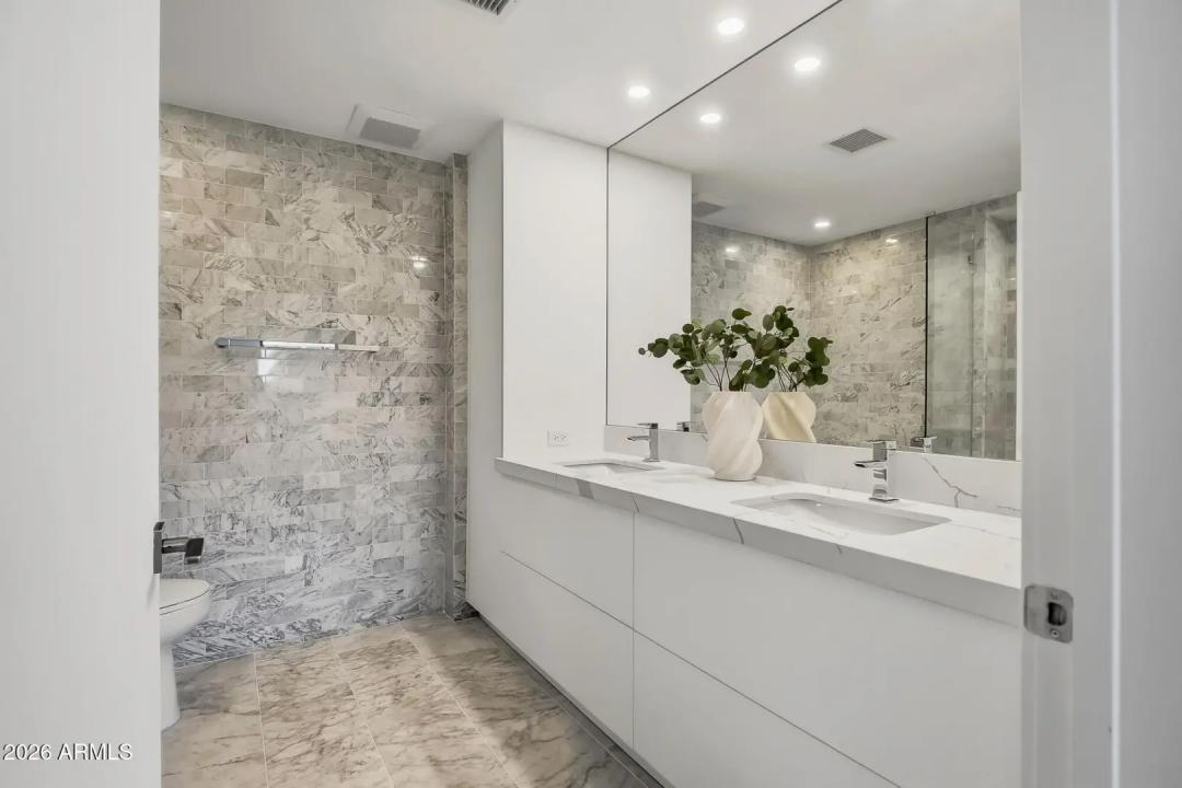Real Estate Picture 39