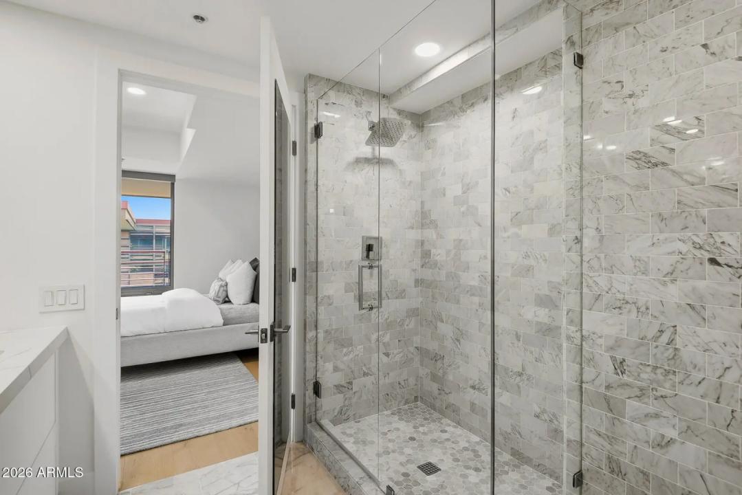 Real Estate Picture 40