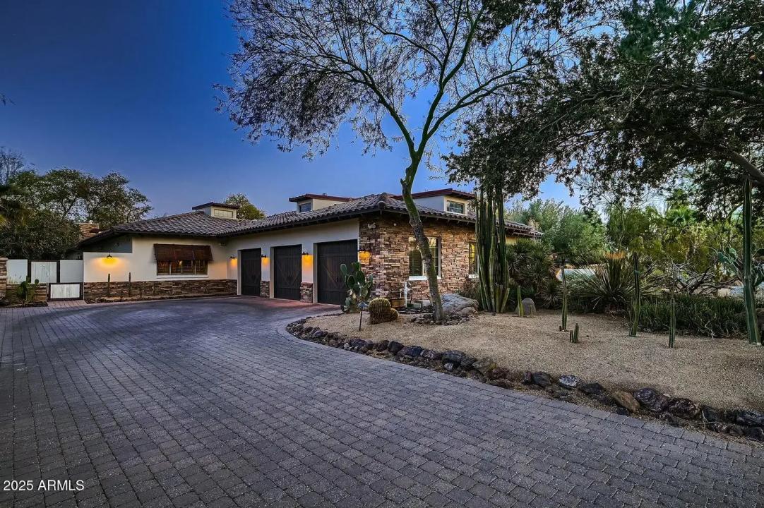 Real Estate Picture 3