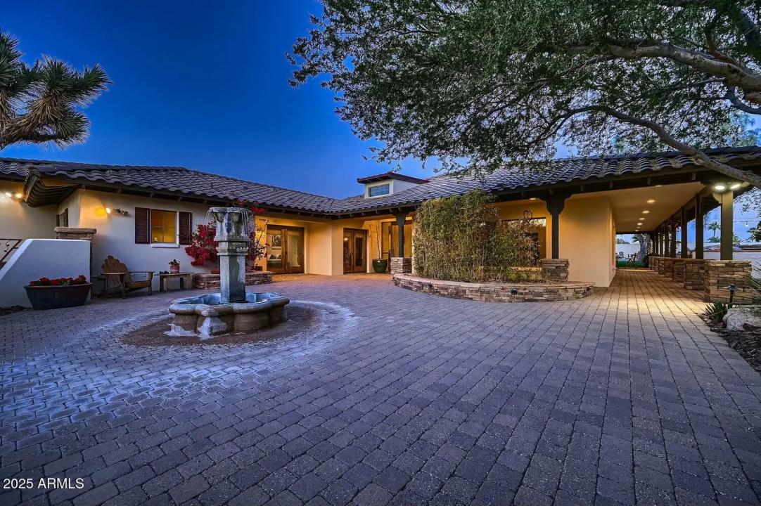 Real Estate Picture 4