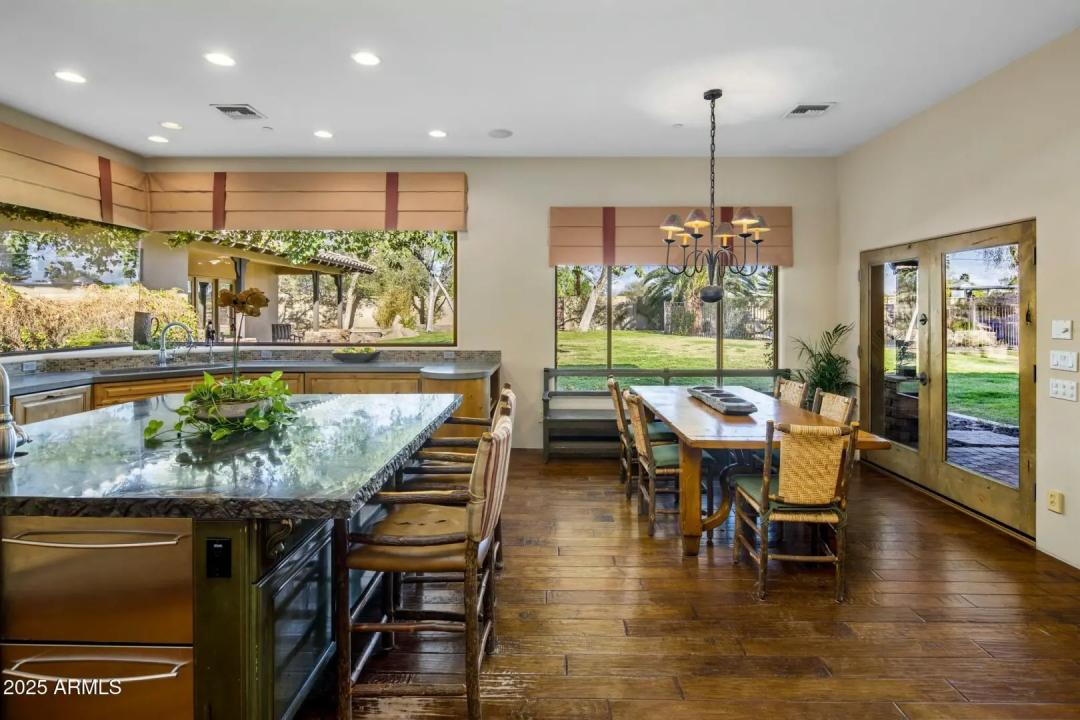 Real Estate Picture 6