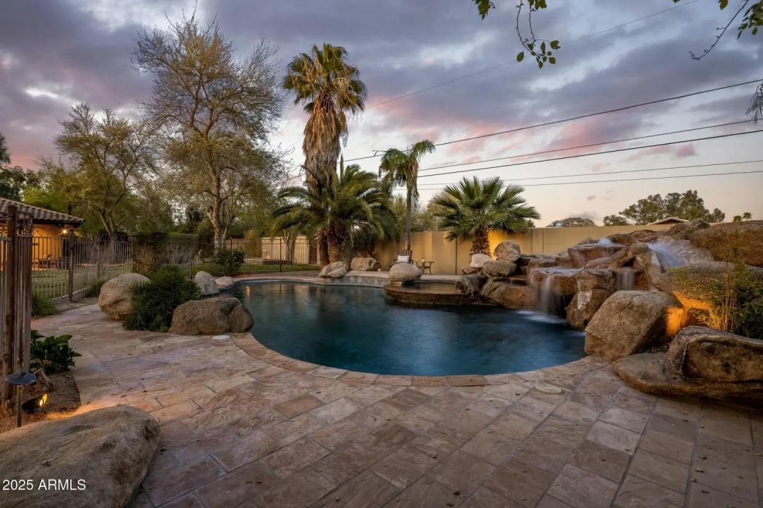 Real Estate Picture 15