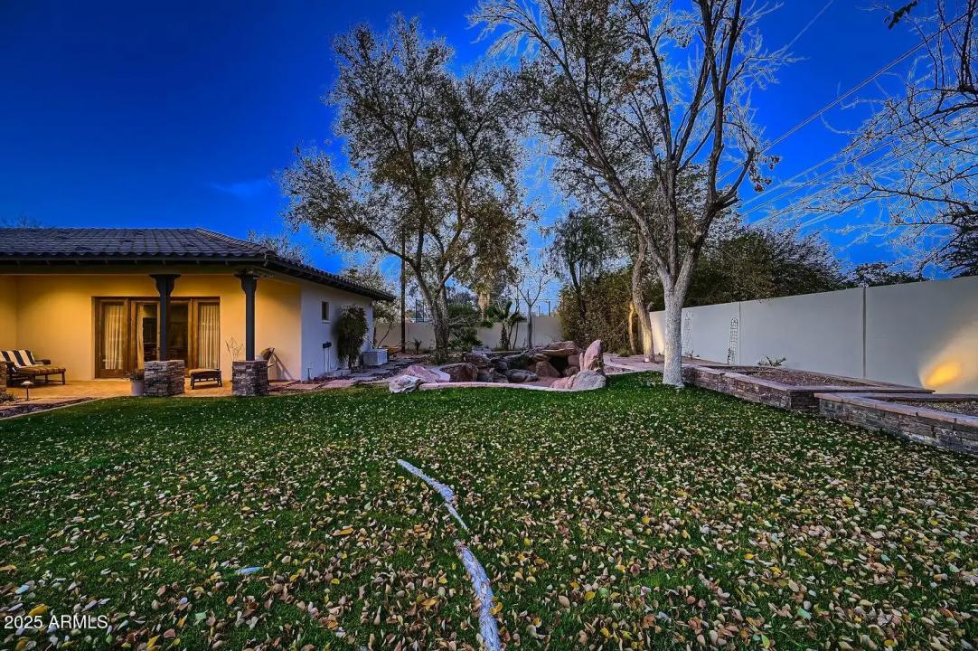 Real Estate Picture 16