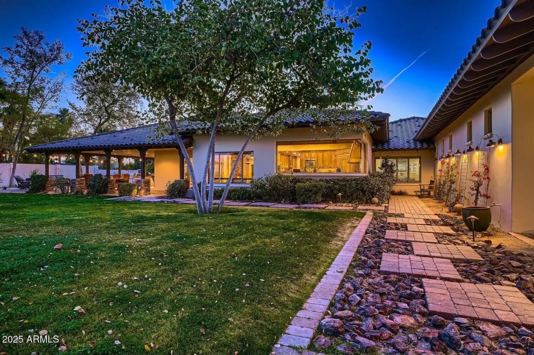 Real Estate Picture 17