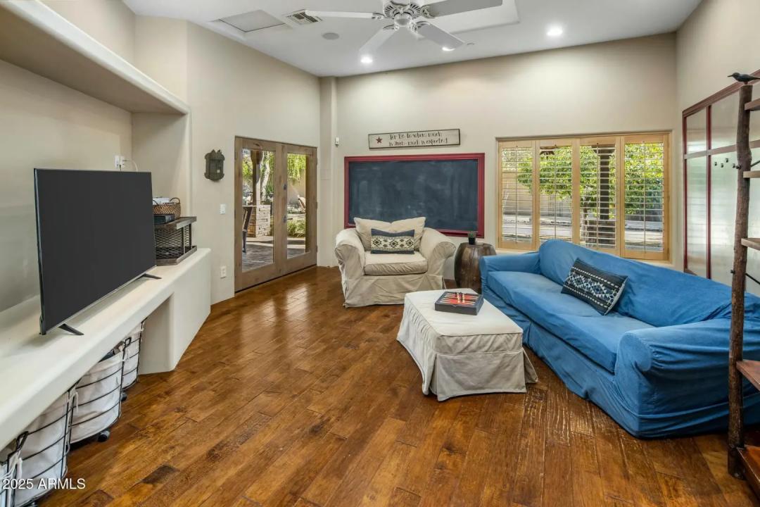Real Estate Picture 23