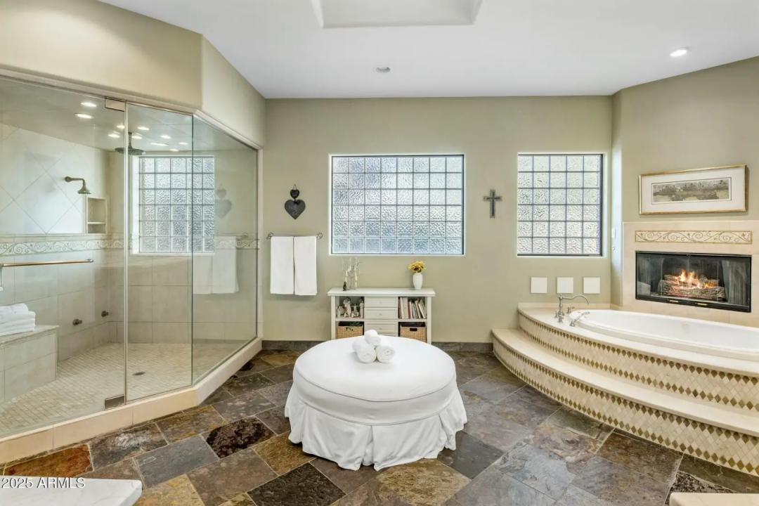 Real Estate Picture 30