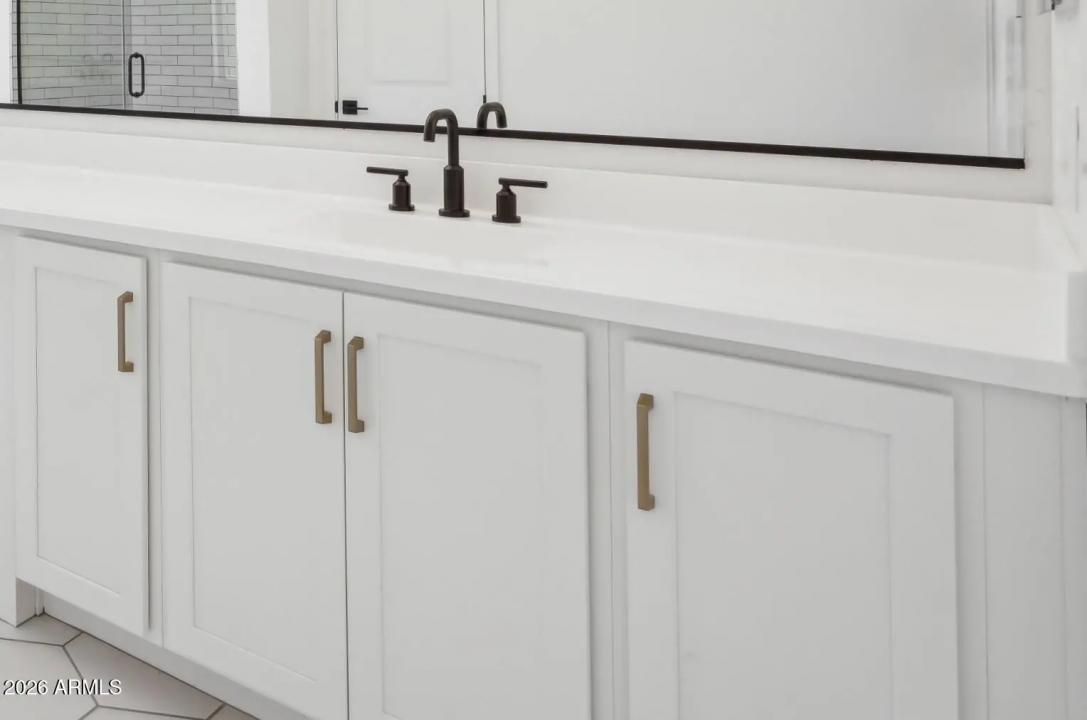 Real Estate Picture 9