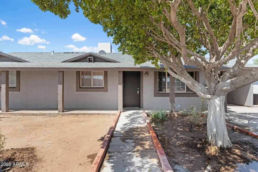 Real Estate Picture 4
