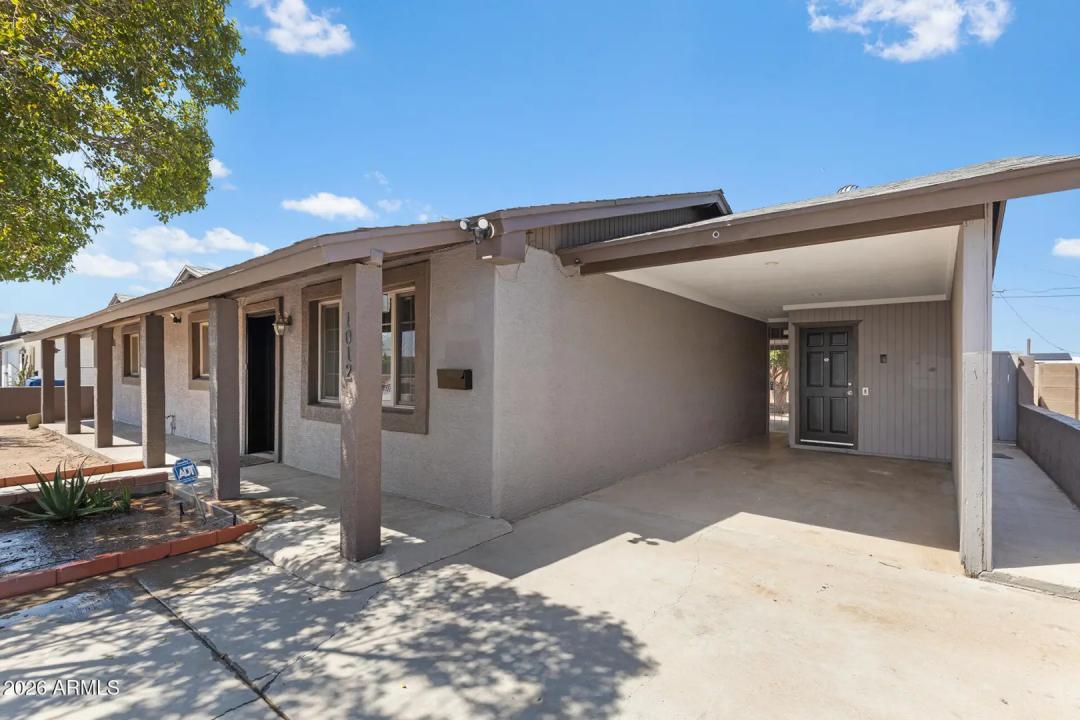 Real Estate Picture 5