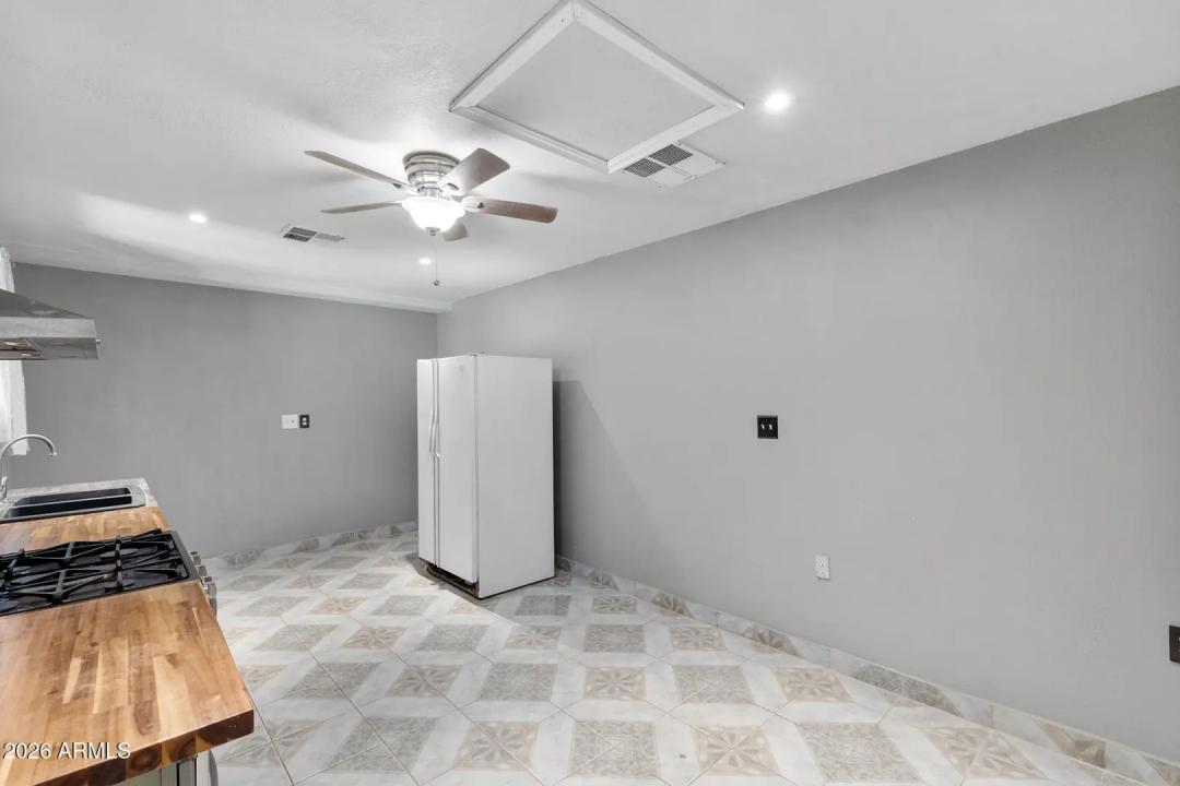Real Estate Picture 35
