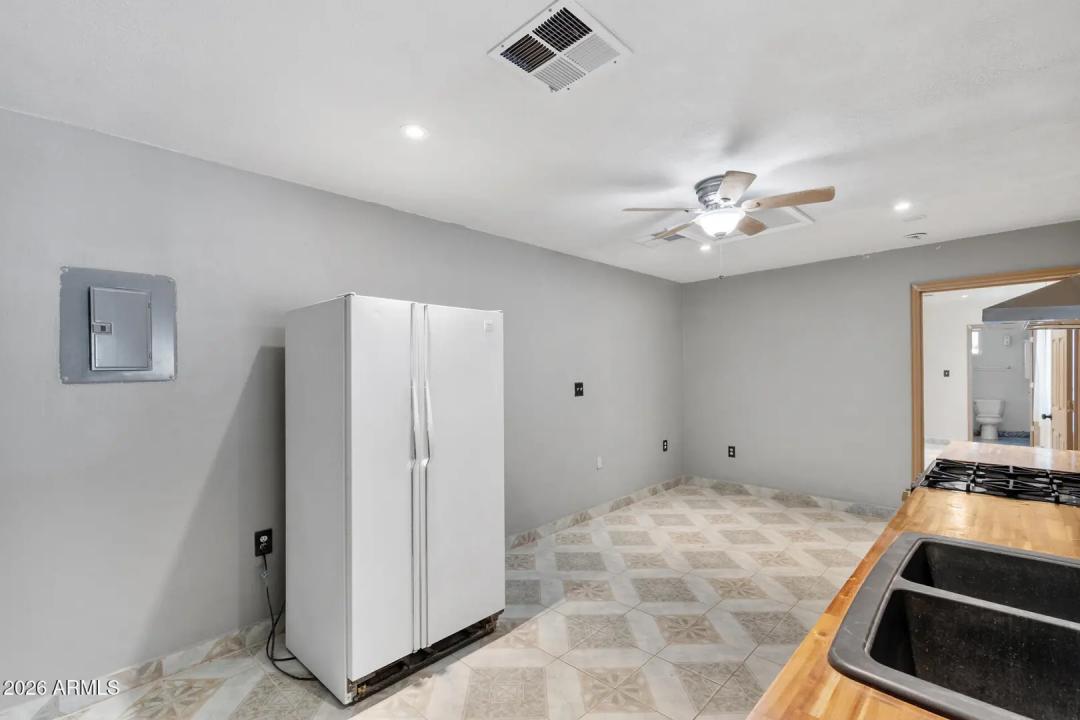 Real Estate Picture 36