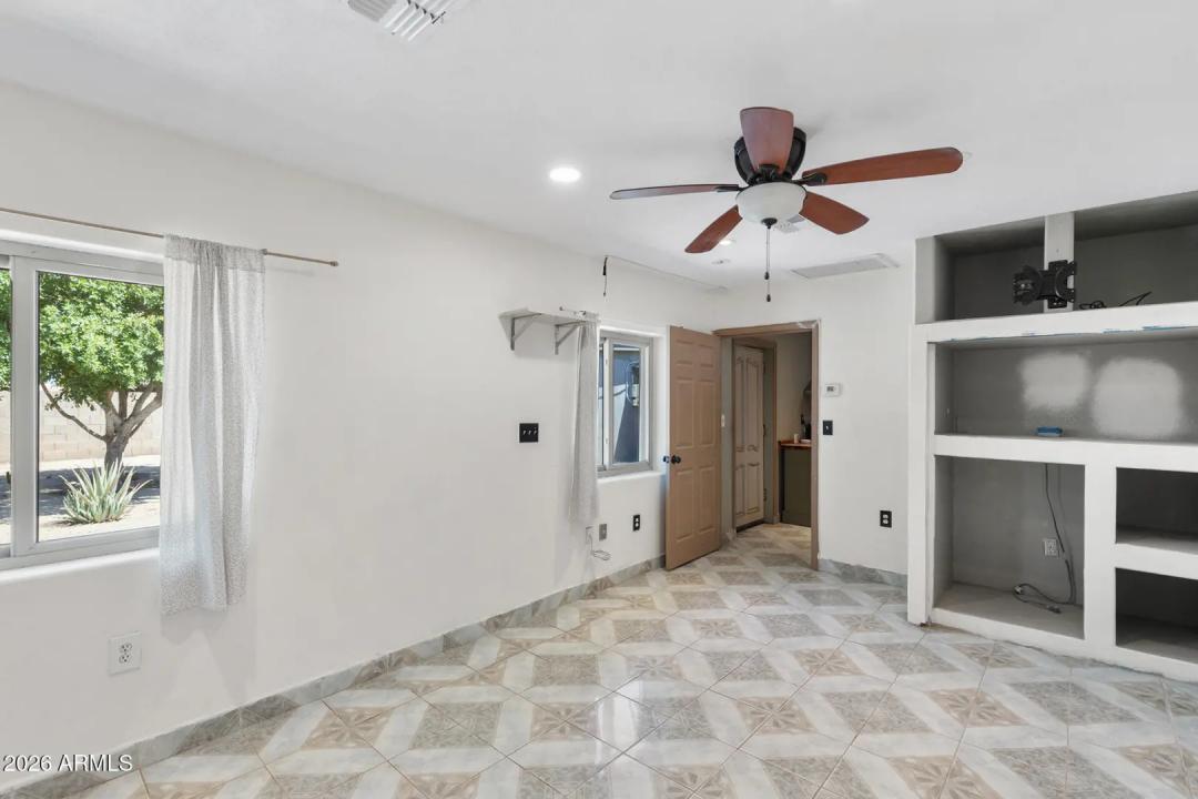 Real Estate Picture 39
