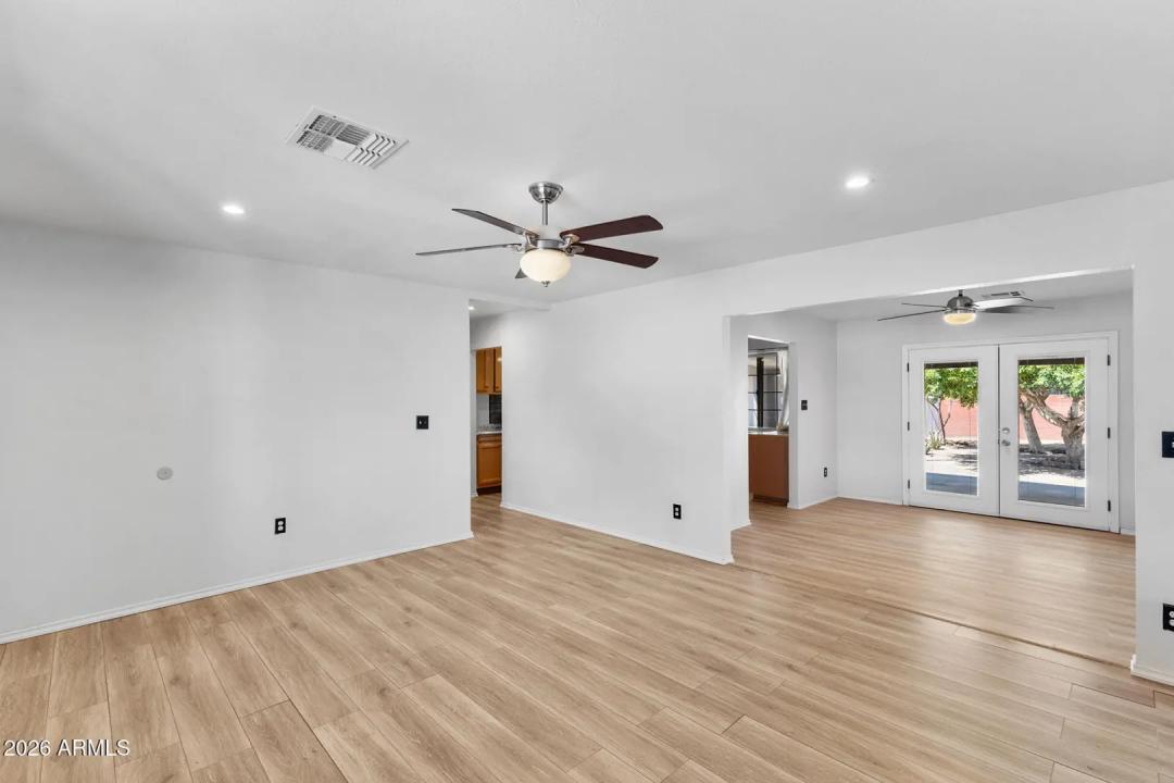 Real Estate Picture 11