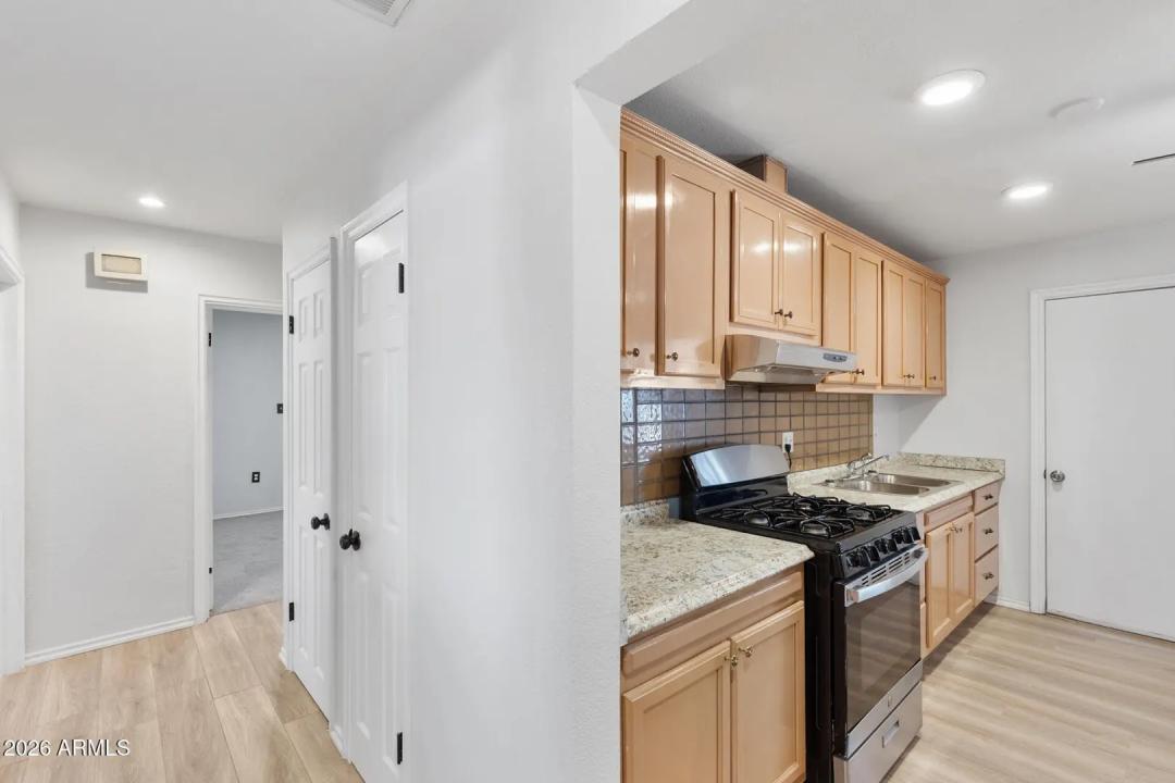 Real Estate Picture 19