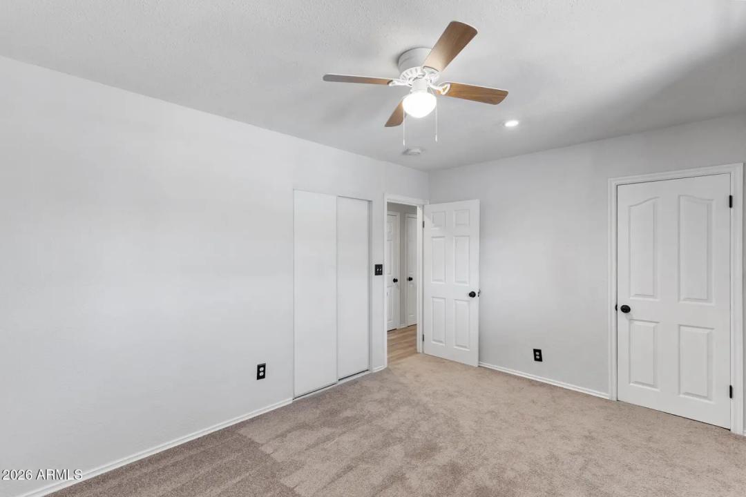 Real Estate Picture 23