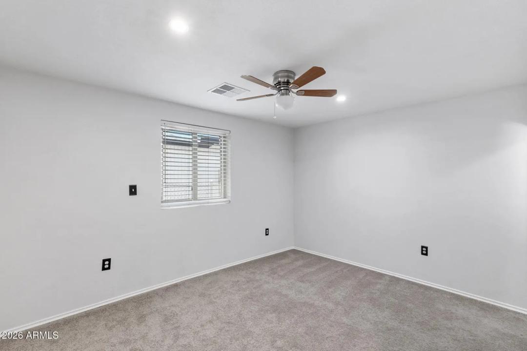 Real Estate Picture 26