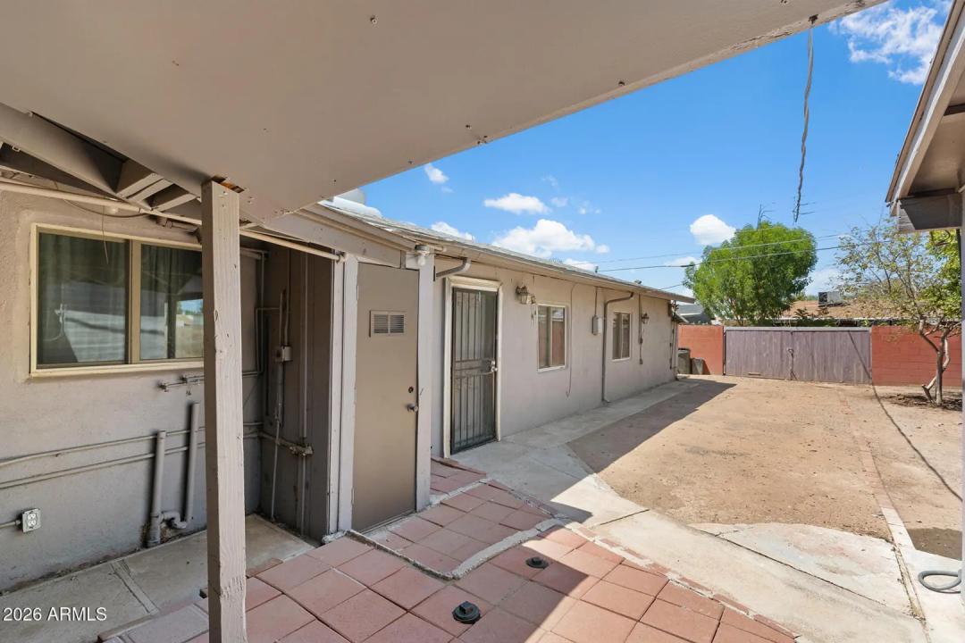 Real Estate Picture 30
