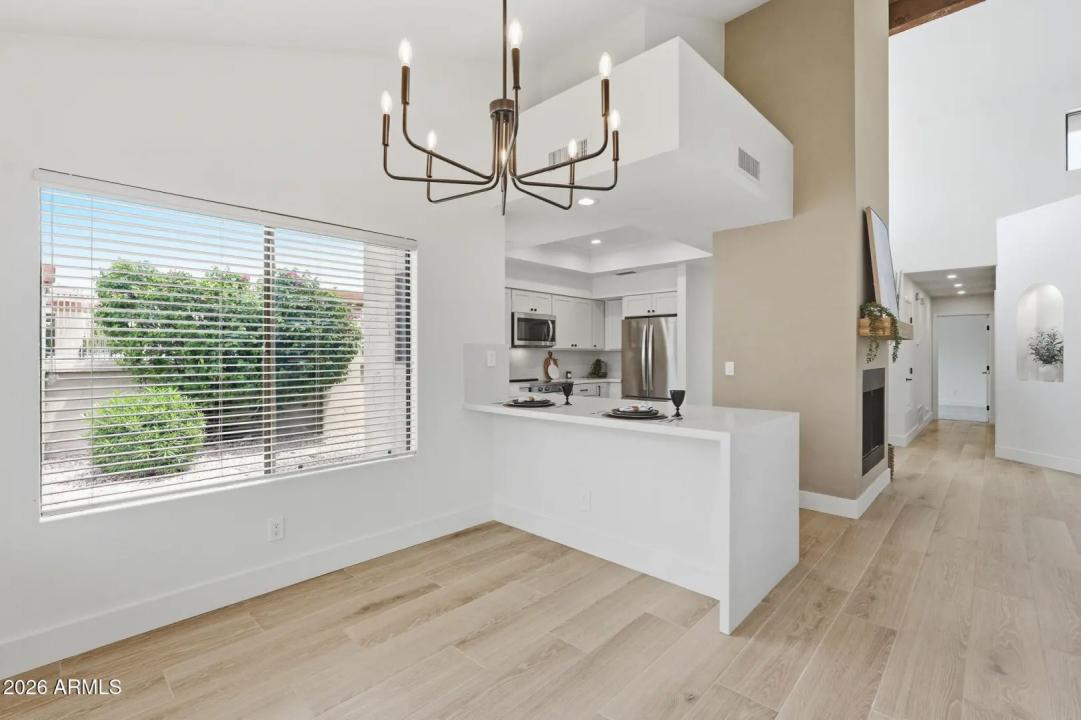 Real Estate Picture 12