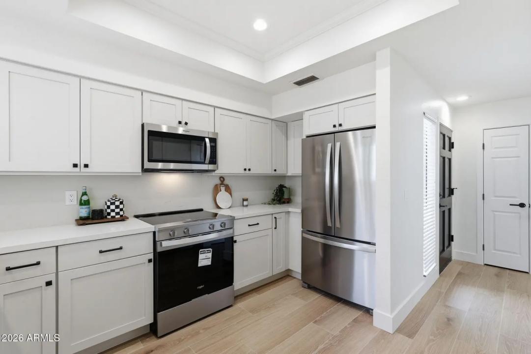 Real Estate Picture 8