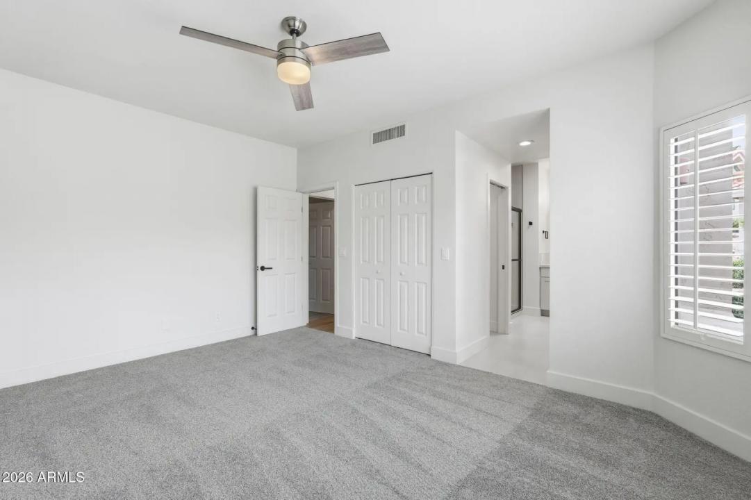 Real Estate Picture 17