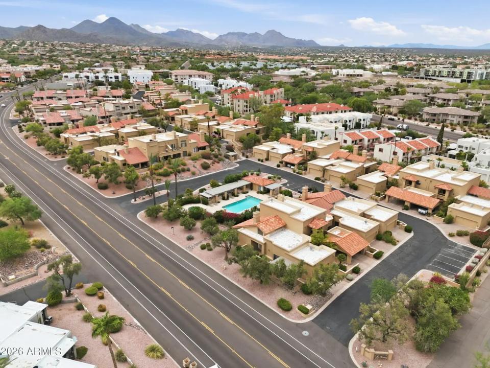 Real Estate Picture 37