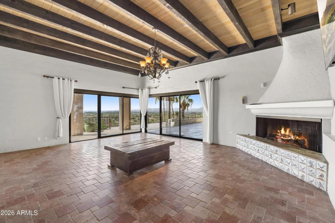 Real Estate Picture 14