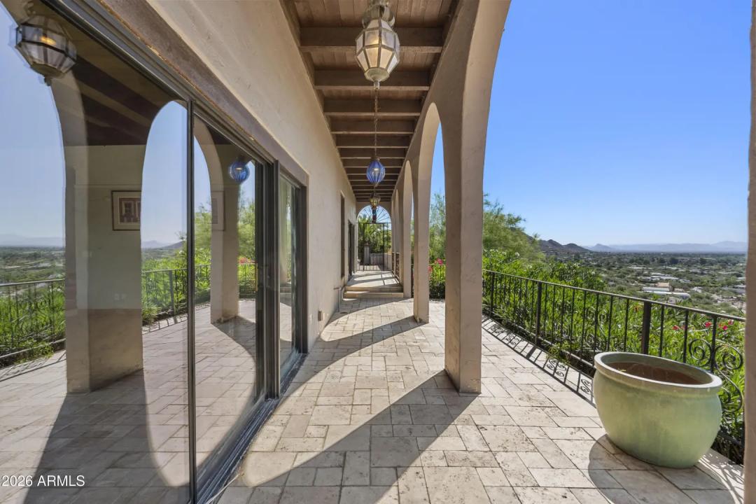 Real Estate Picture 16
