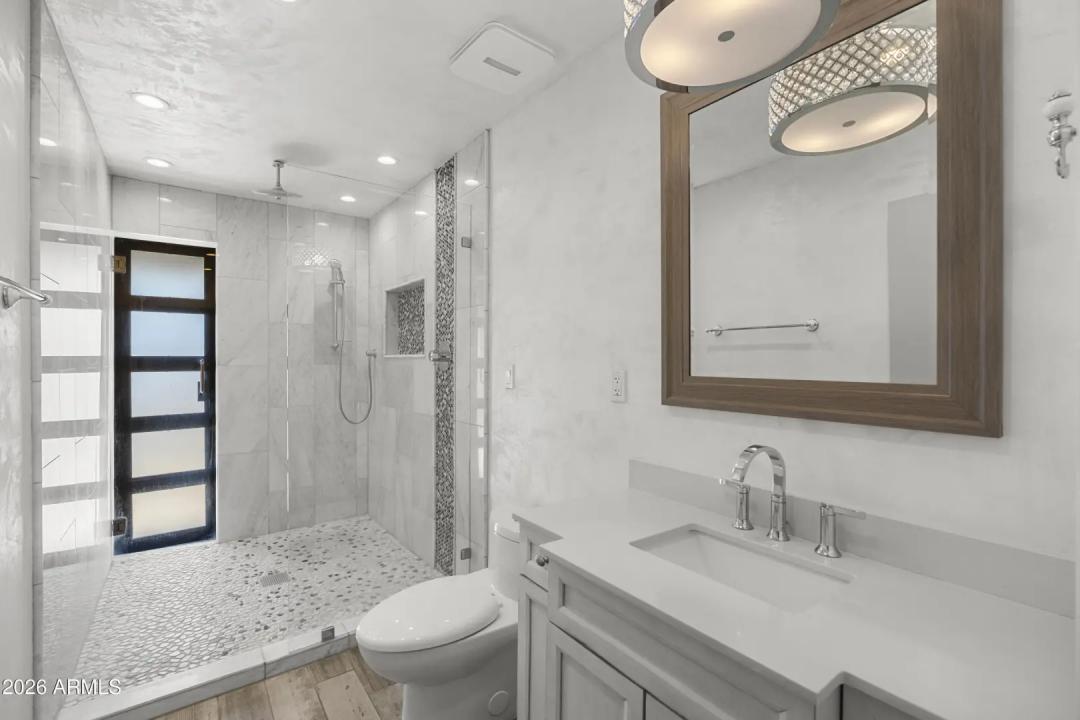 Real Estate Picture 33