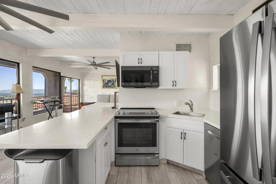Real Estate Picture 50
