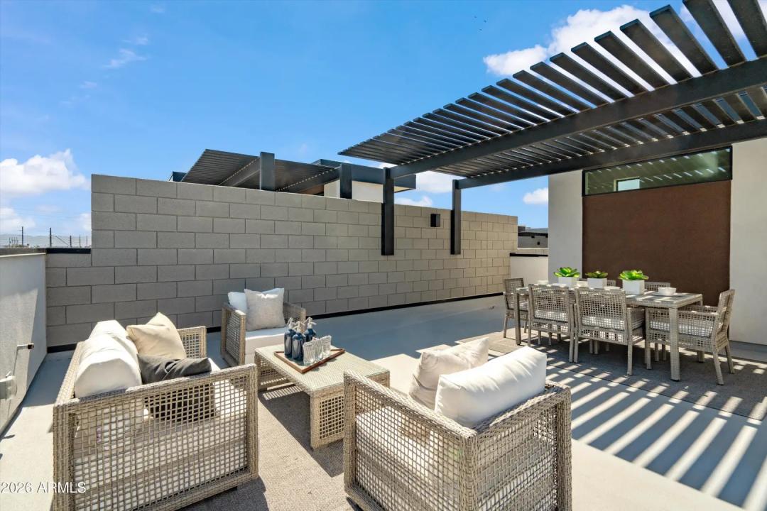 Real Estate Picture 21