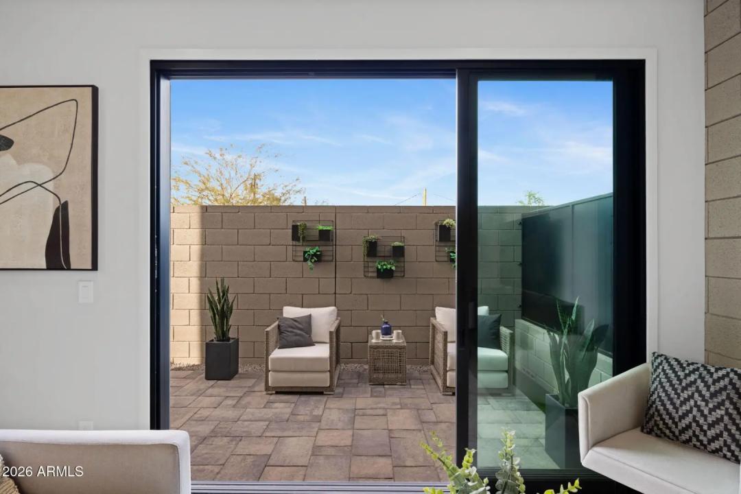 Real Estate Picture 8