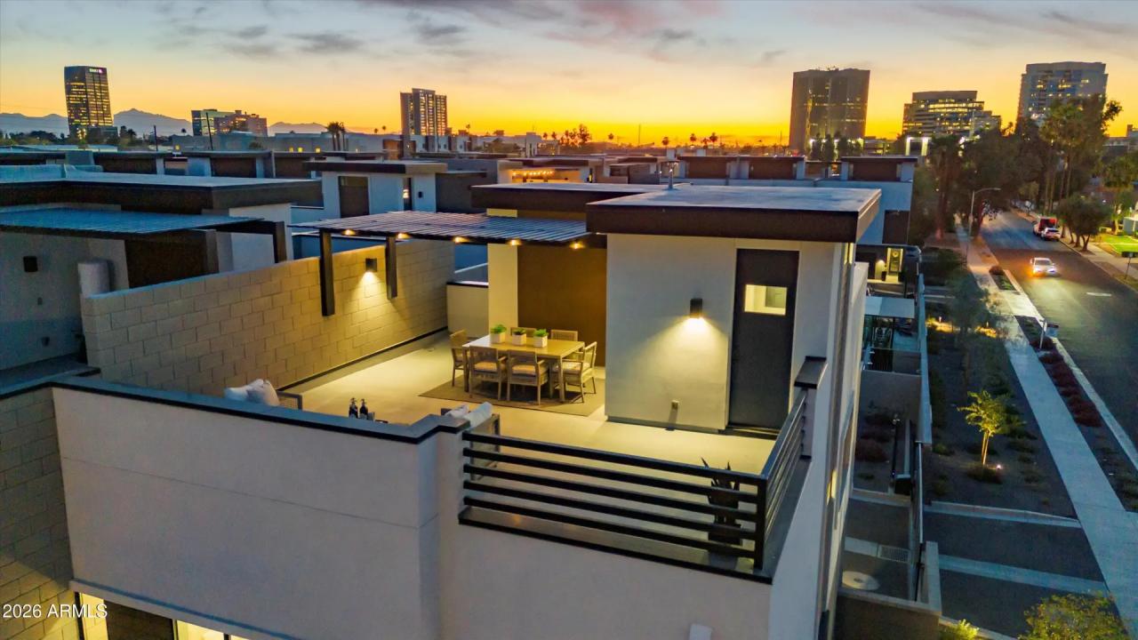 Real Estate Picture 1