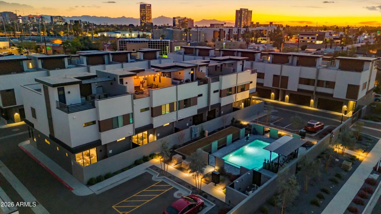 Real Estate Picture 23
