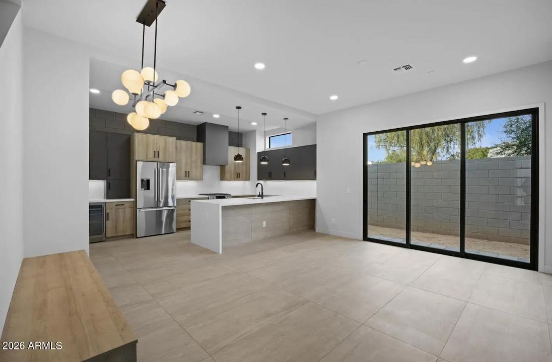 Real Estate Picture 6
