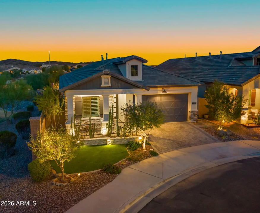 Real Estate Picture 3