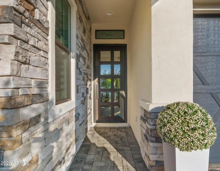 Real Estate Picture 6