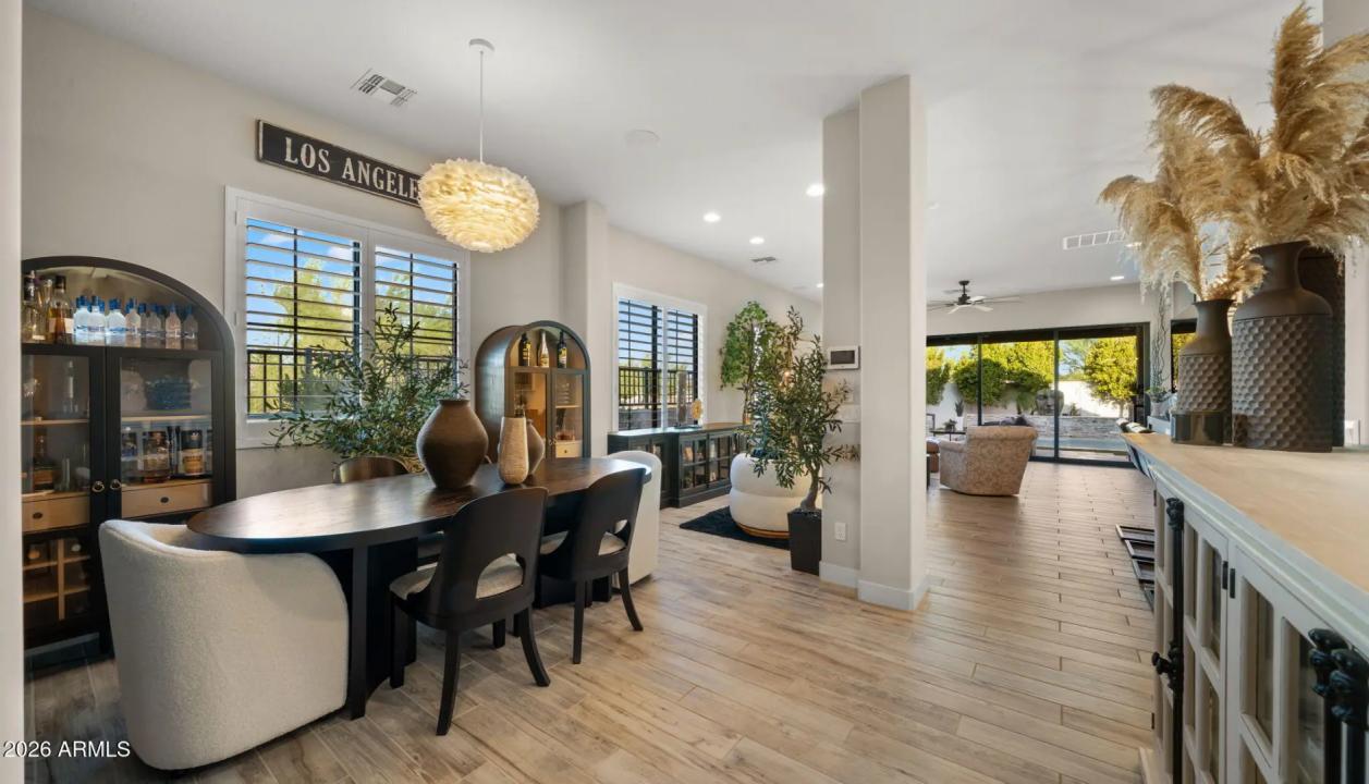 Real Estate Picture 9