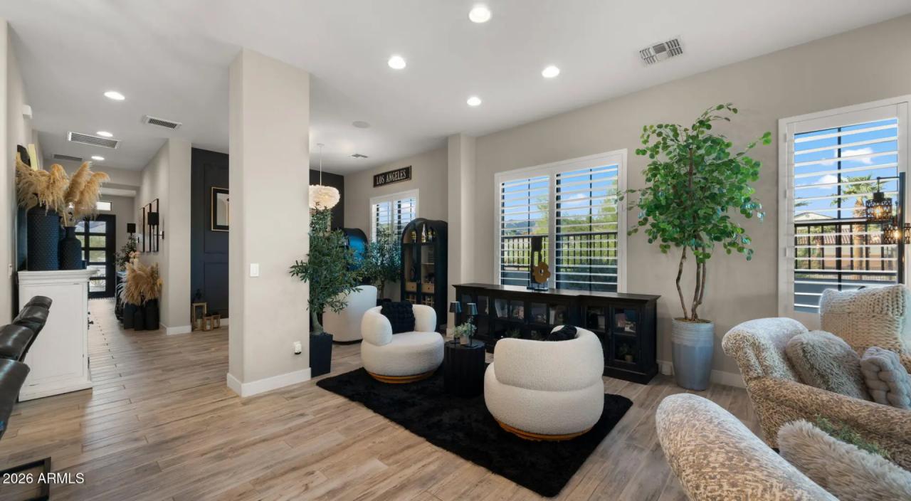 Real Estate Picture 17