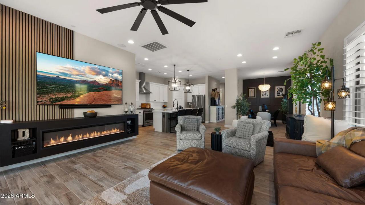 Real Estate Picture 19