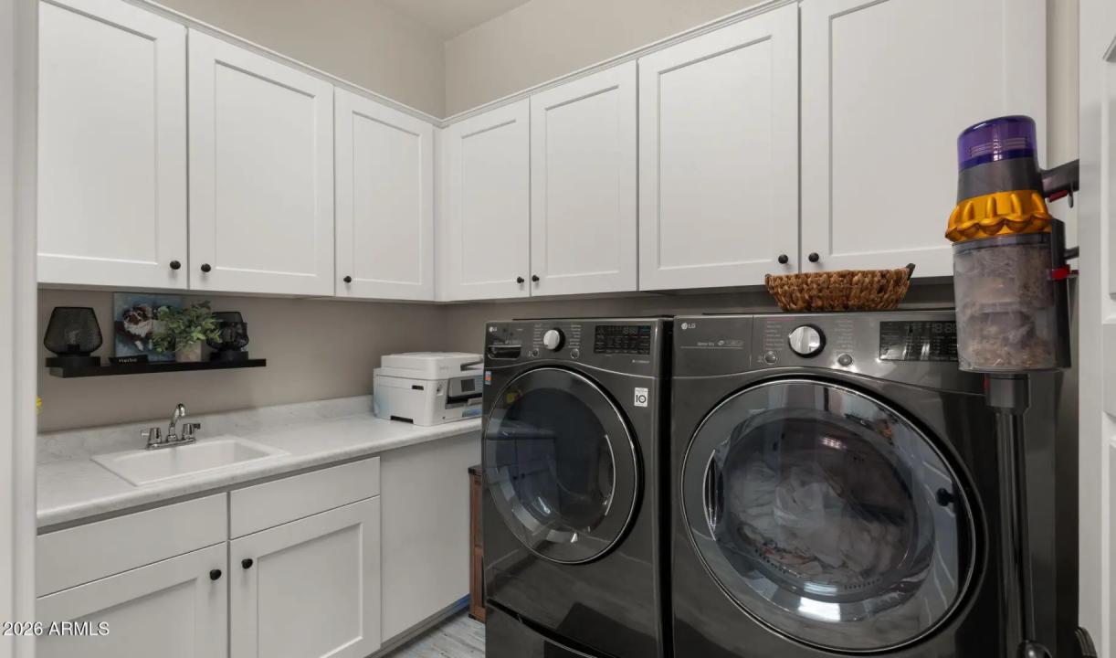 Real Estate Picture 21
