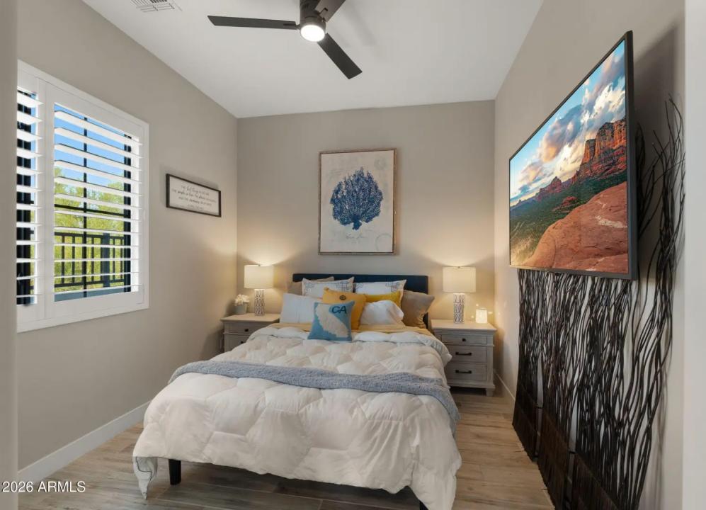 Real Estate Picture 22
