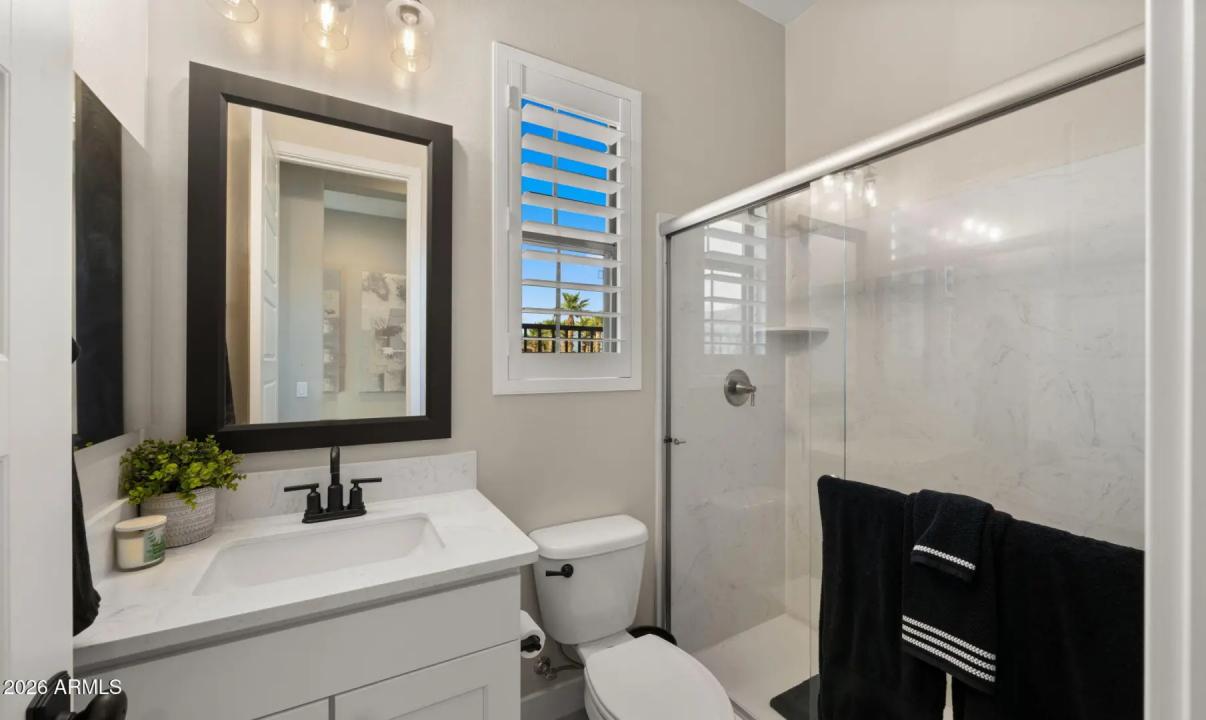 Real Estate Picture 23