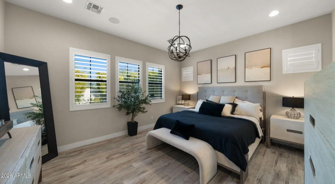 Real Estate Picture 25