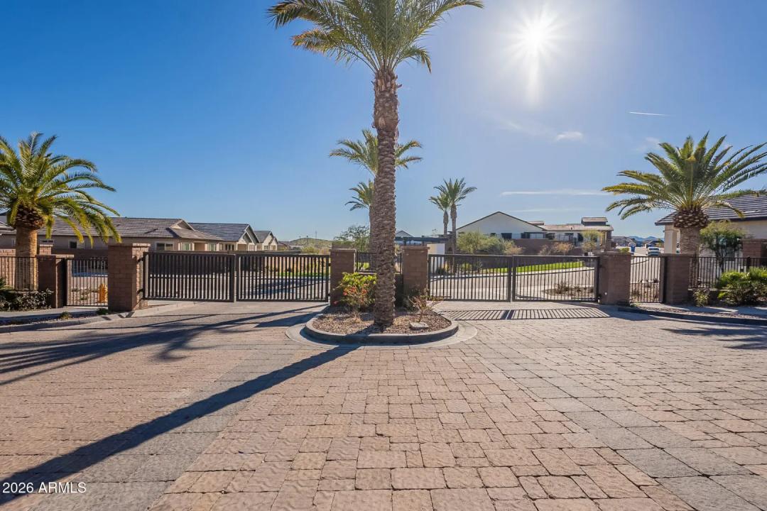 Real Estate Picture 75