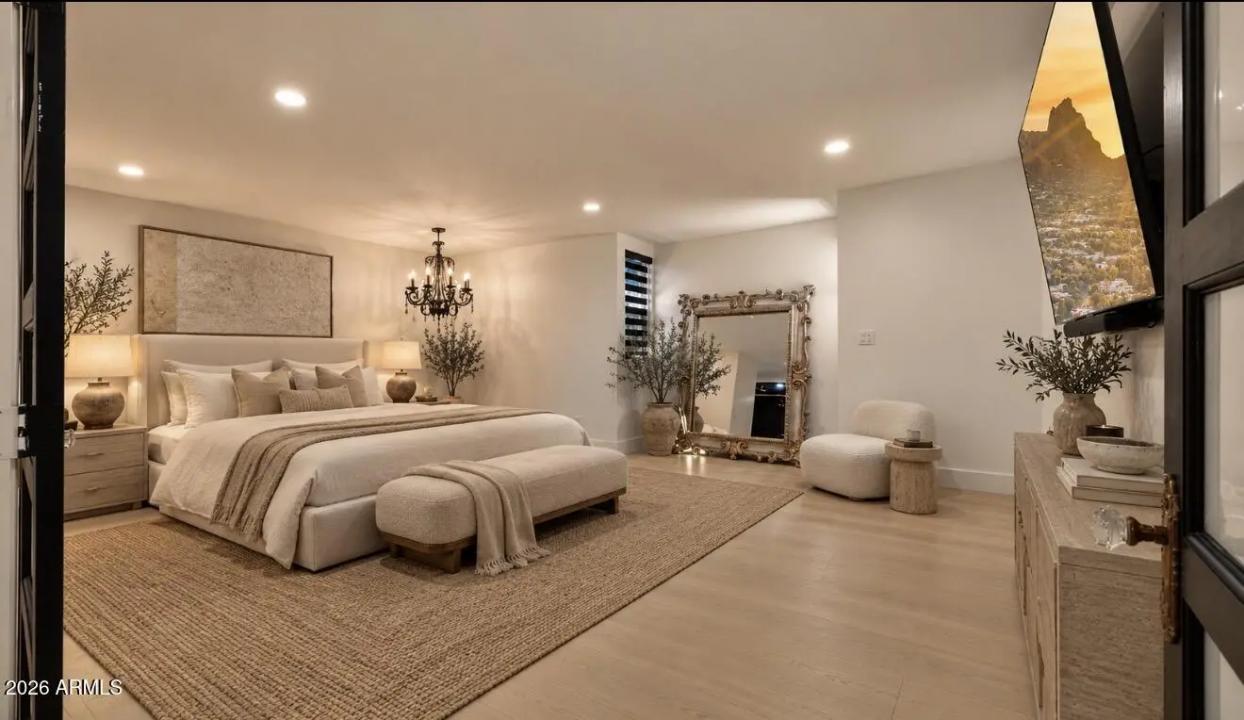Real Estate Picture 22