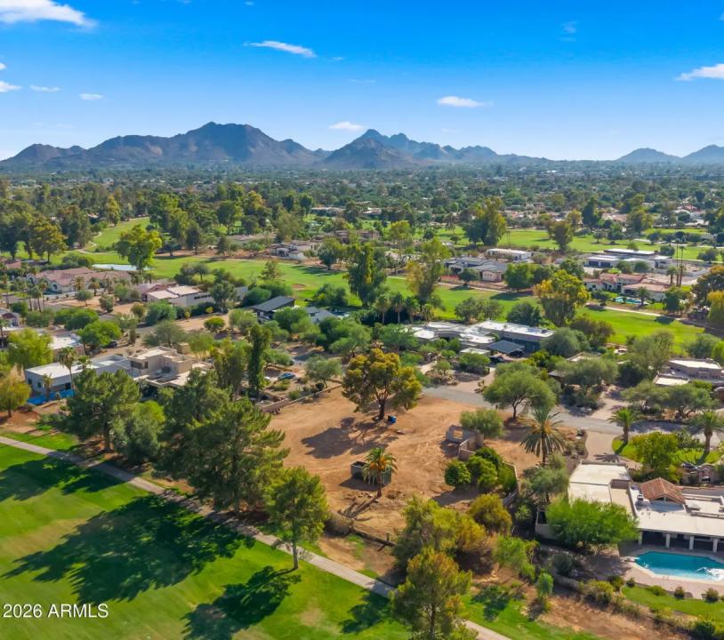 Real Estate Picture 23