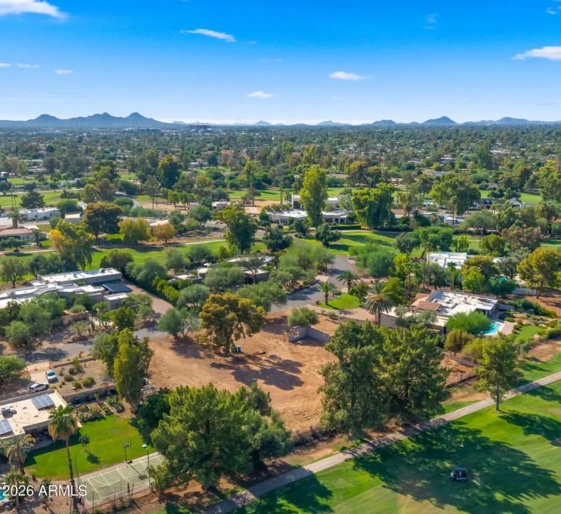Real Estate Picture 25