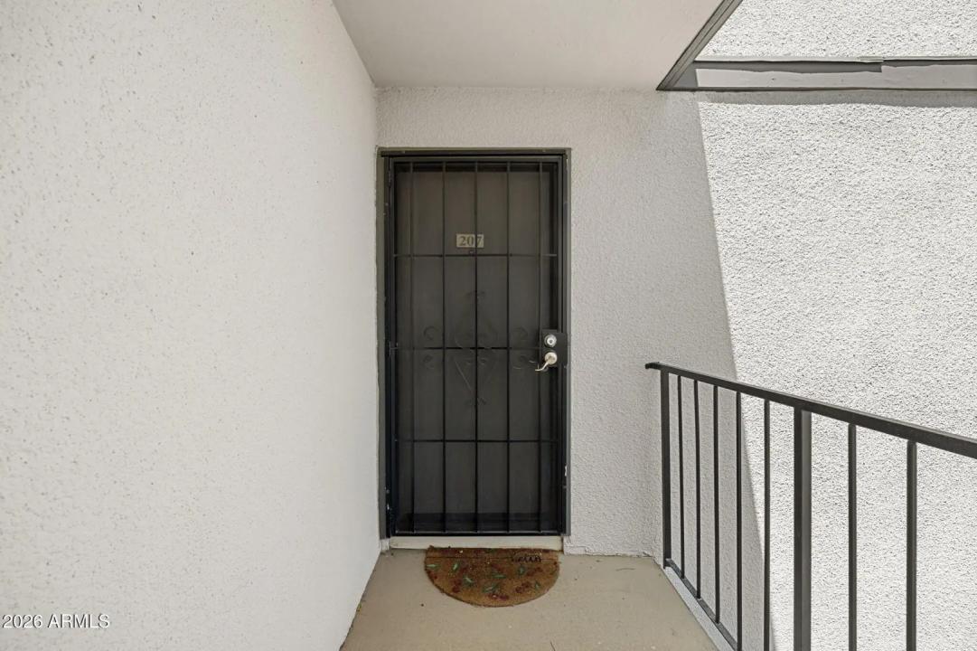 Real Estate Picture 3