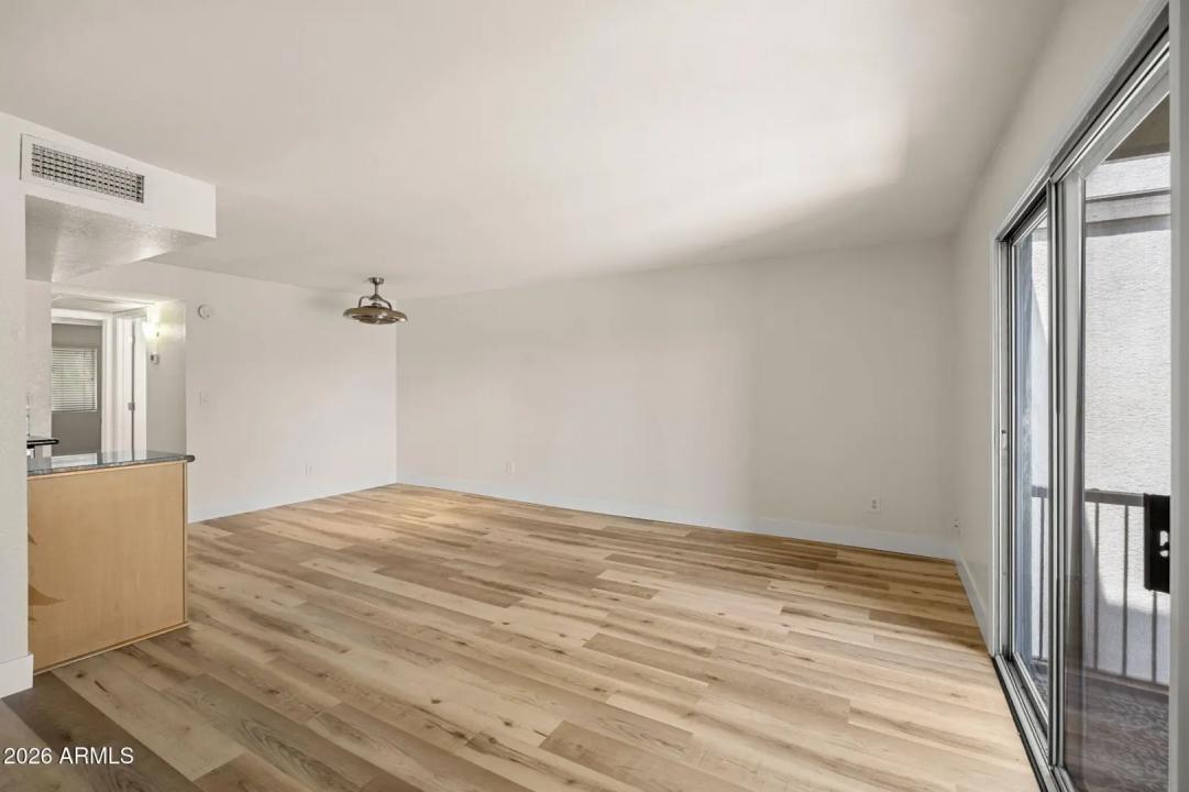 Real Estate Picture 6