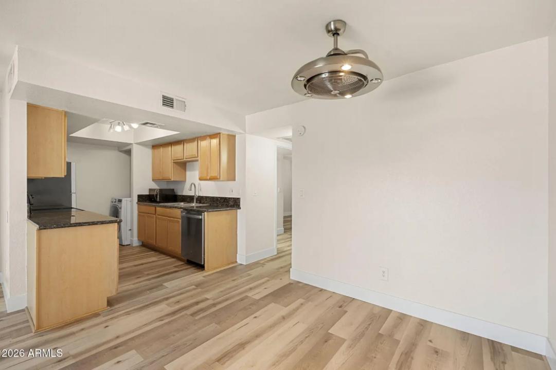 Real Estate Picture 9
